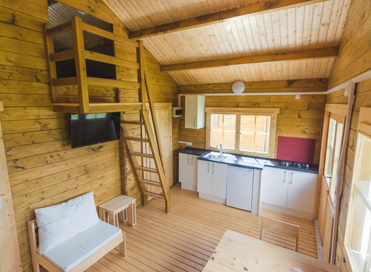 Albergue Restaurante De Artieda ภายนอก รูปภาพ