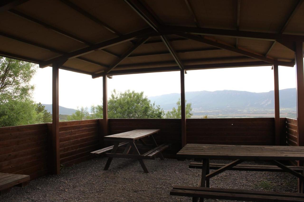 Albergue Restaurante De Artieda ภายนอก รูปภาพ