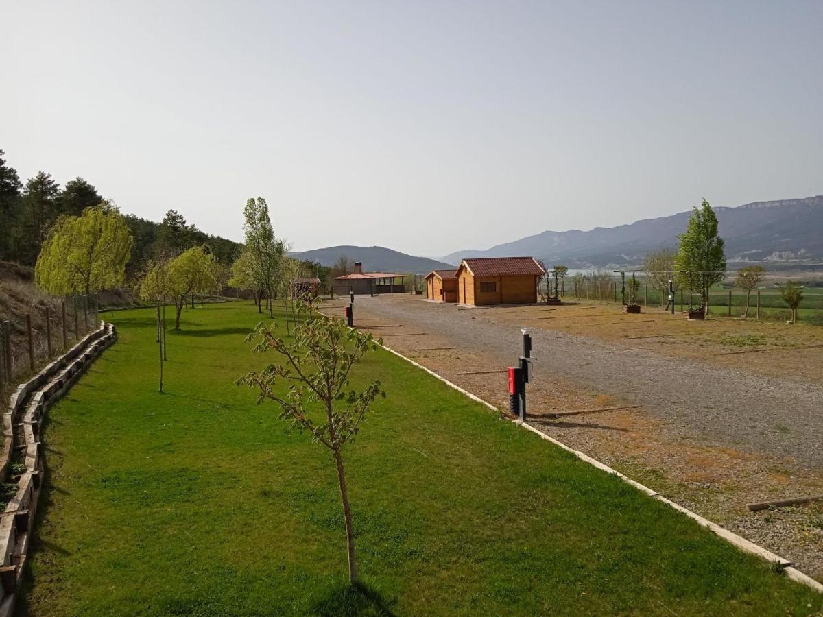 Albergue Restaurante De Artieda ภายนอก รูปภาพ
